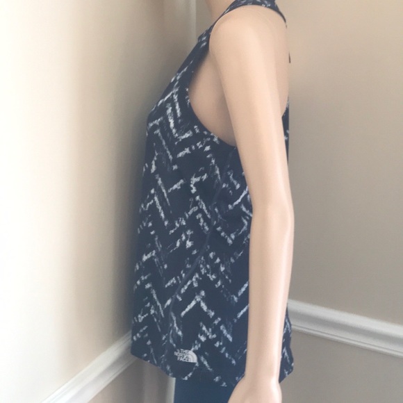 ⭐️ North Face On the Go Tank - Picture 4 of 8
